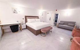 The Hadley Hotel